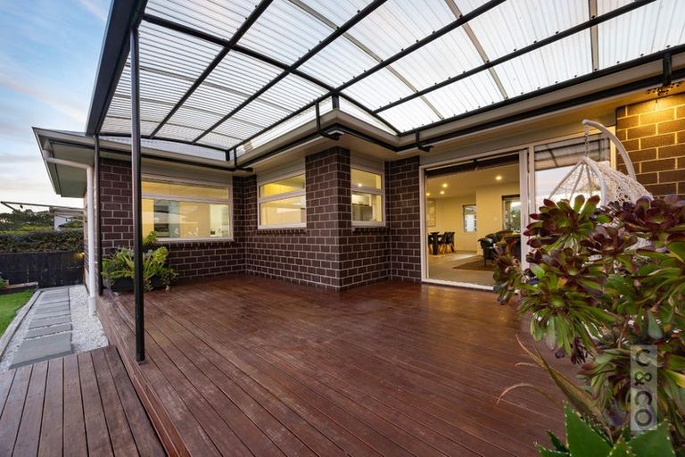 Photo of property in 96 Pohutukawa Parade, Riverhead, 0820