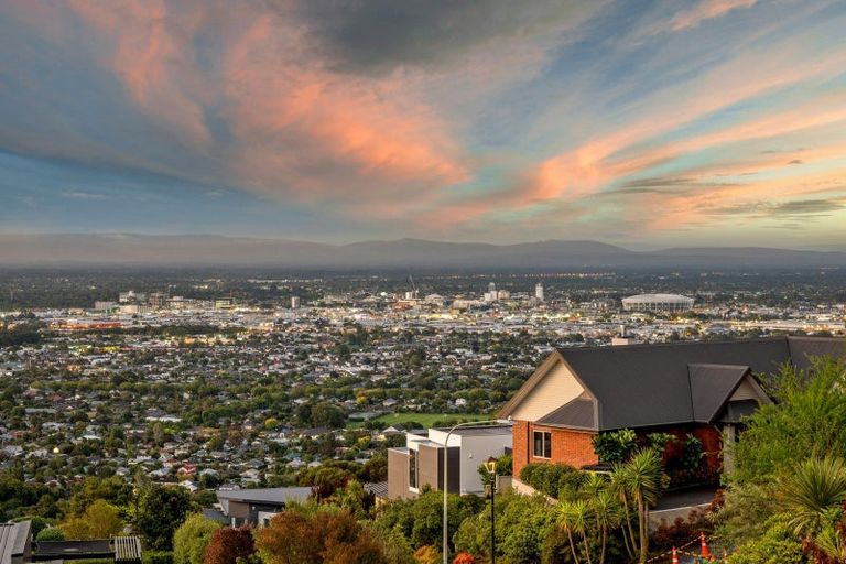 Photo of property in 12 Millway Place, Huntsbury, Christchurch, 8022