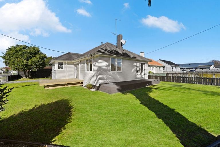 Photo of property in 2 Roy Street, Nawton, Hamilton, 3200