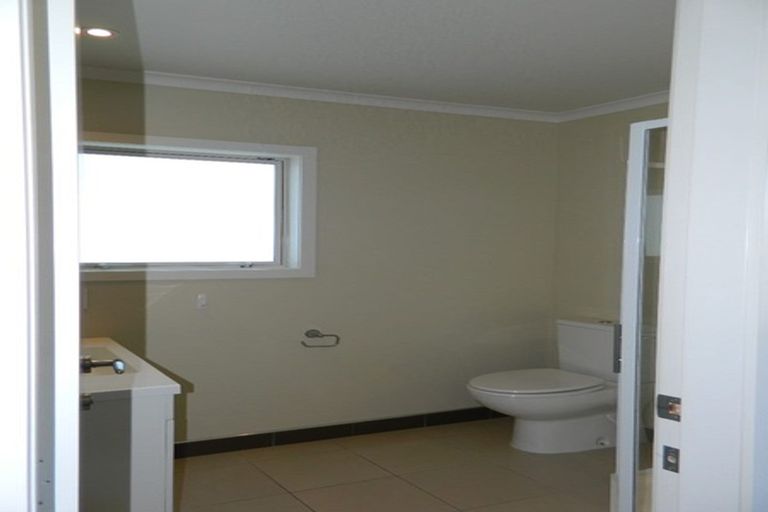 Photo of property in 3 Kahurangi Heights, Aotea, Porirua, 5024