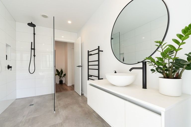 Photo of property in 45b Arataki Road, Havelock North, 4130