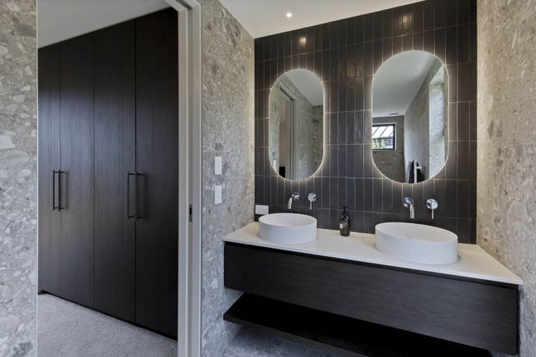 Photo of property in 6 Carrick Lane, Lake Hayes, Queenstown, 9304