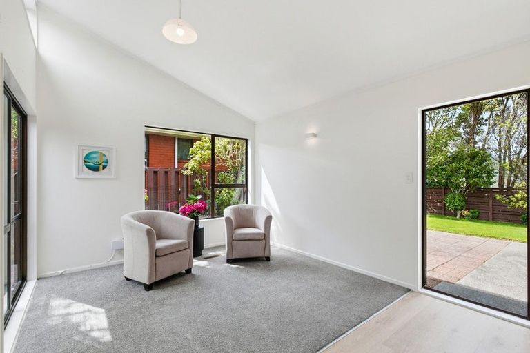 Photo of property in 61 Amapur Drive, Khandallah, Wellington, 6035