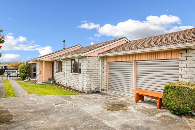 Photo of property in 13 Scotswood Place, Rangiora, 7400