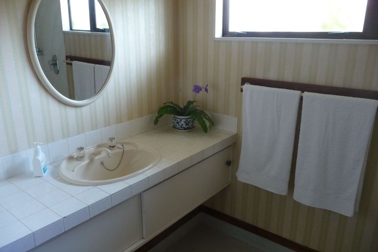 Photo of property in 2/5 Dorothy Drive, Acacia Bay, Taupo, 3330