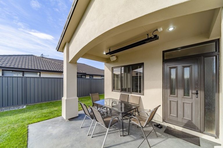 Photo of property in 14 Portland Place, Poraiti, Napier, 4112