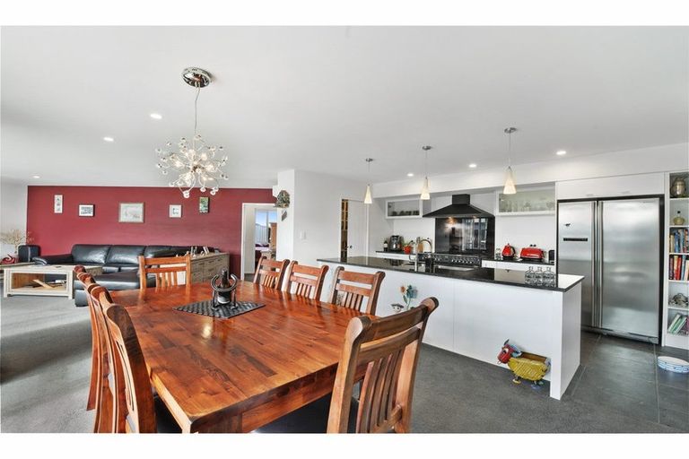 Photo of property in 32 Sutherland Drive, Kaiapoi, 7630