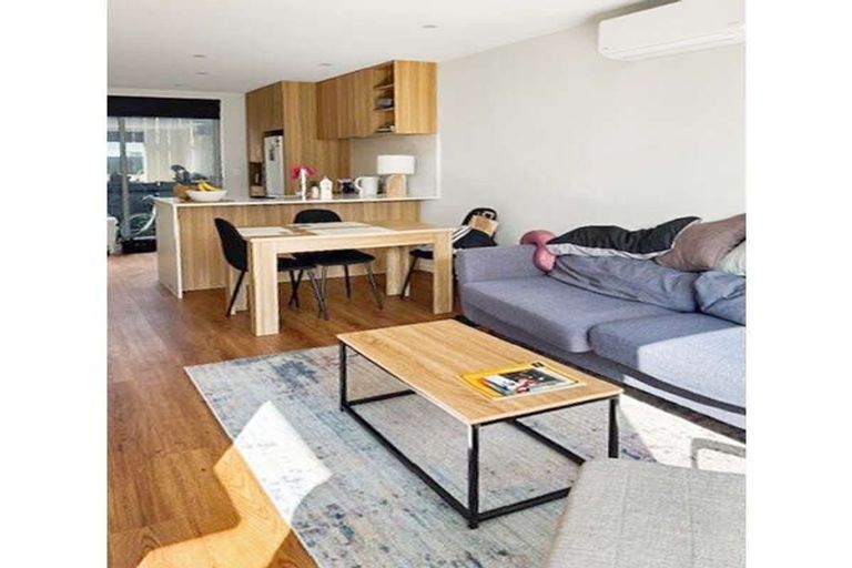 Photo of property in 10/25 Tranent Road, Mangere, Auckland, 2022