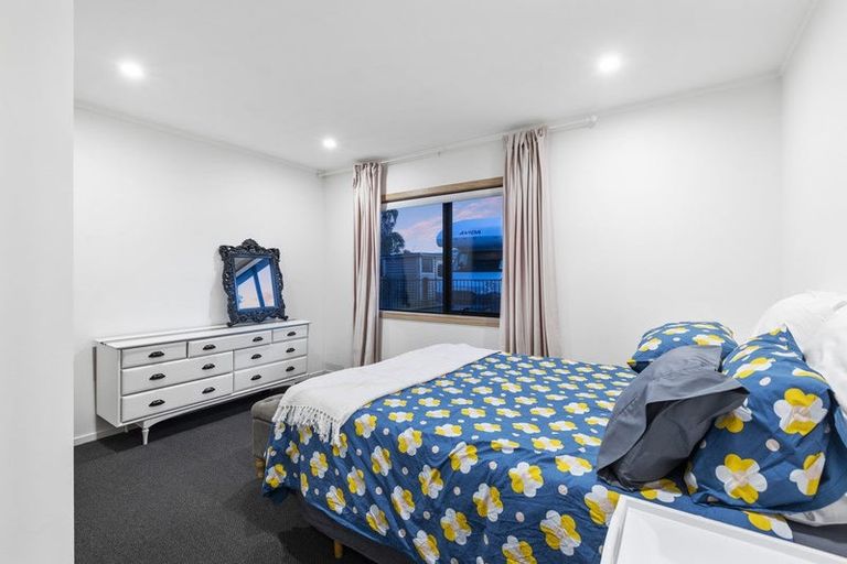 Photo of property in 7b Lyn Grove, Papamoa Beach, Papamoa, 3118