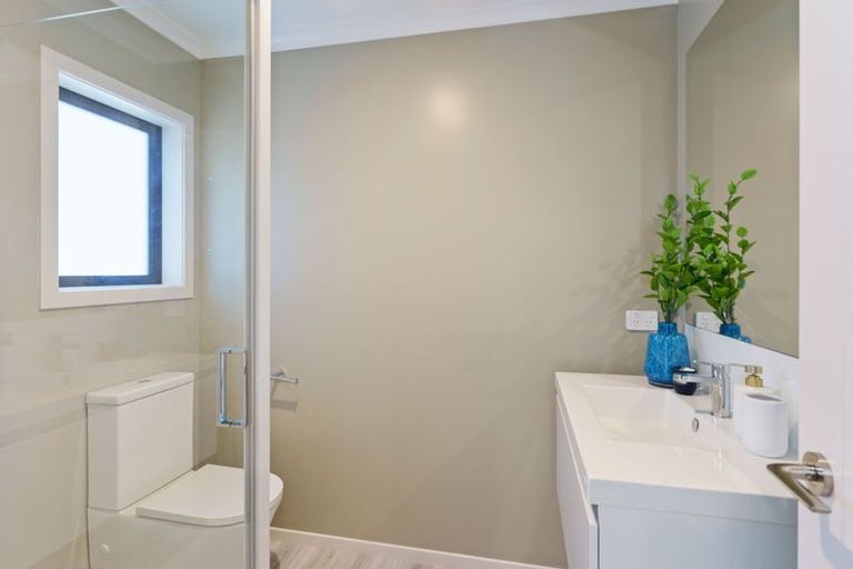 Photo of property in 62 Awanui Drive, Waikanae, 5036