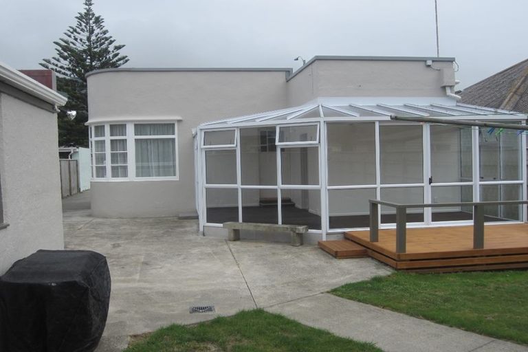 Photo of property in 8 Cambridge Street, Tawa, Wellington, 5028