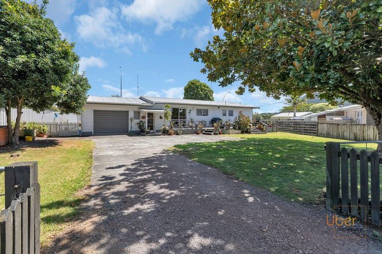 Photo of property in 136 George Street, Hikurangi, 0114