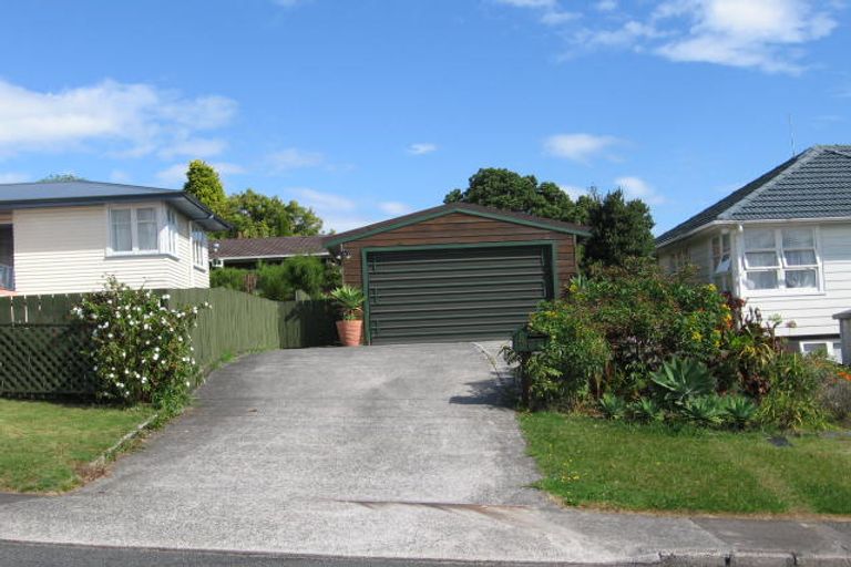 Photo of property in 1/4 Hinau Street, New Lynn, Auckland, 0600