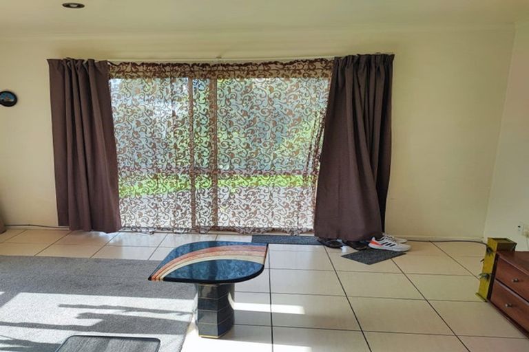 Photo of property in 48 Monte Cassino Place, Birkdale, Auckland, 0626