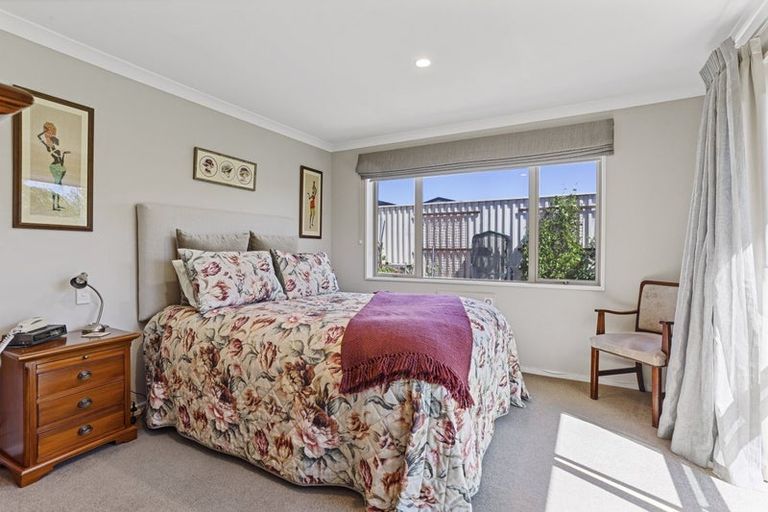 Photo of property in 10 Holly Place, Rangiora, 7400