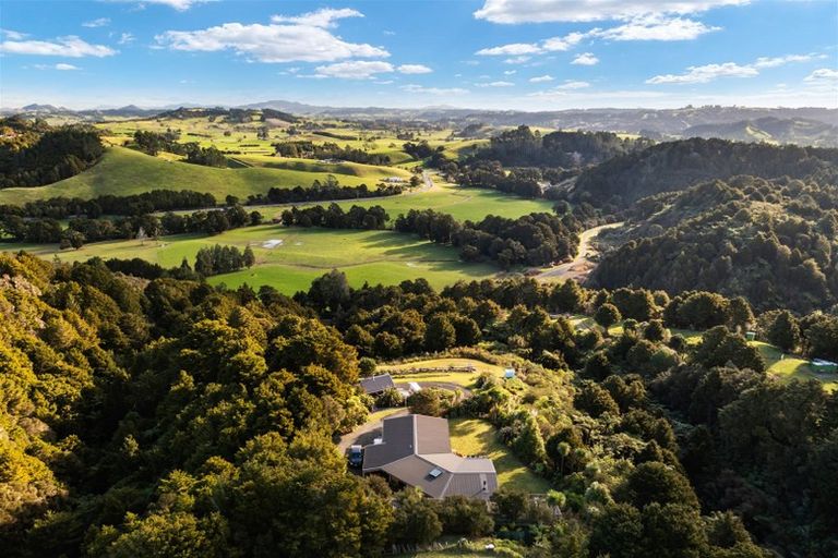 Photo of property in 362e Whananaki North Road, Opuawhanga, Hikurangi, 0181