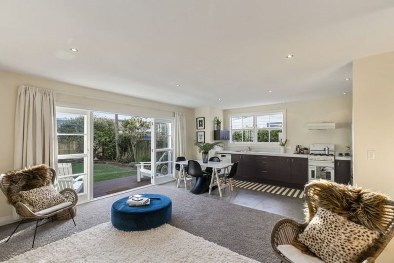 Photo of property in 92 Owen Street, Newtown, Wellington, 6021