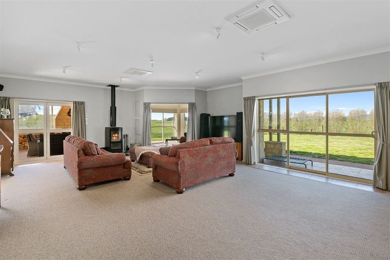 Photo of property in 450 Waitarere Beach Road, Waitarere, Levin, 5574