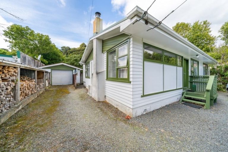 Photo of property in 114 Akatarawa Road, Birchville, Upper Hutt, 5018