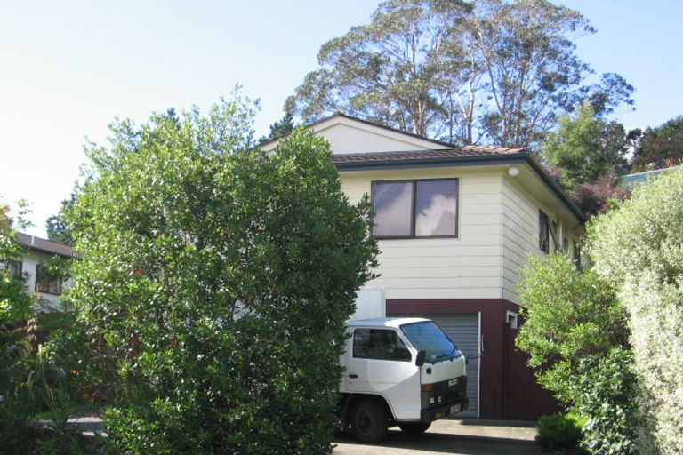 Photo of property in 16 Adam Sunde Place, Glen Eden, Auckland, 0602