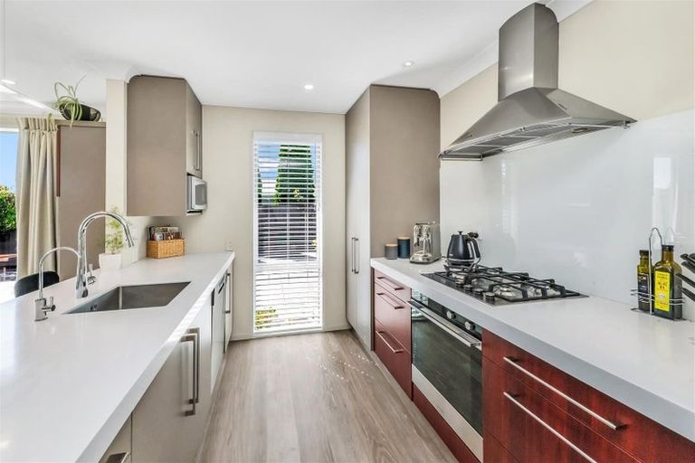 Photo of property in 49 Coolspring Way, Redwood, Christchurch, 8051