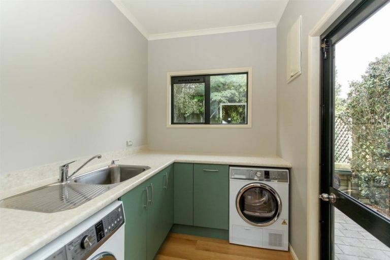 Photo of property in 27a Shelter Grove, Frankleigh Park, New Plymouth, 4310