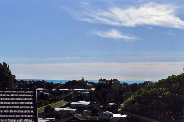 Photo of property in 82 Wallath Road, Westown, New Plymouth, 4310