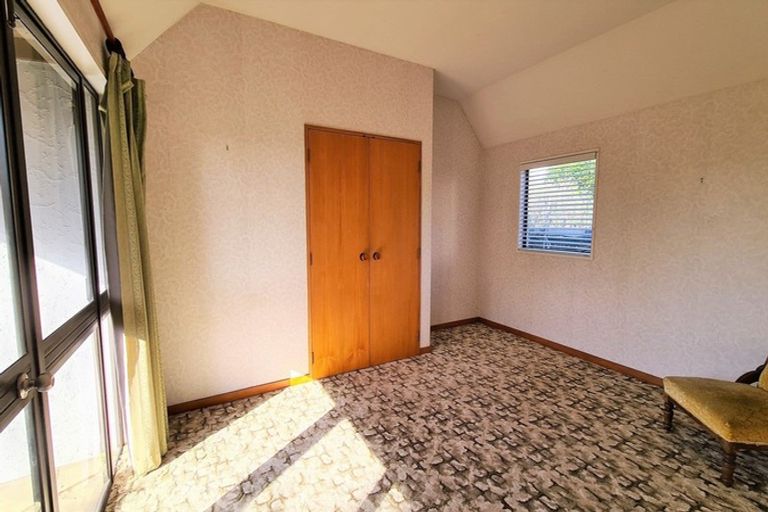 Photo of property in 6 Halse Place, Opunake, 4616