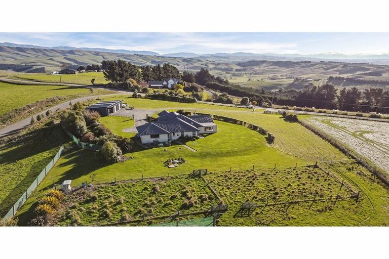 Photo of property in 1153 Rolling Ridges Road, Levels Valley, Timaru, 7975