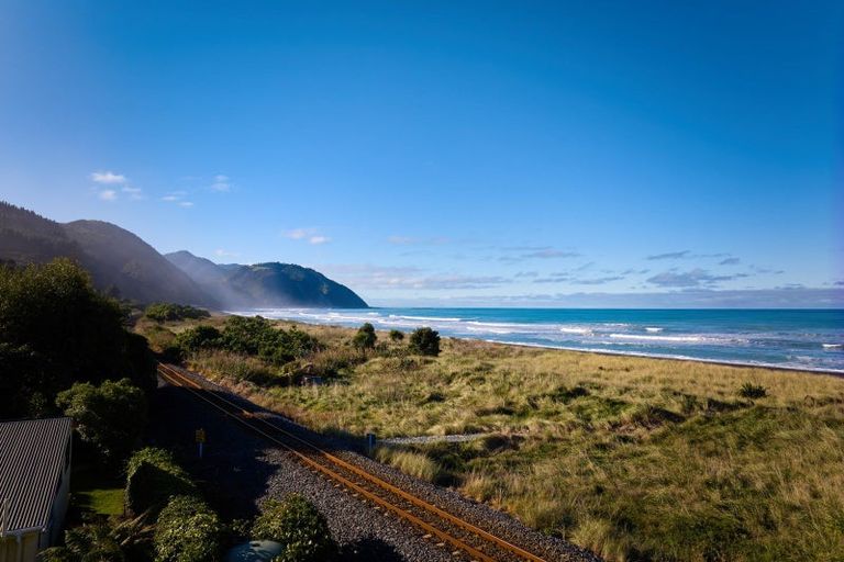 Photo of property in 1404 State Highway 1, Mangamaunu, Kaikoura, 7371