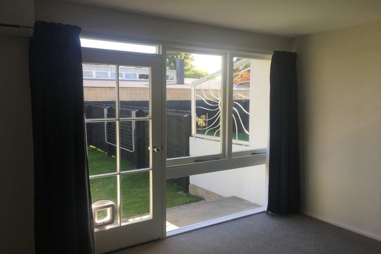 Photo of property in 2/7 Burrows Place, Ilam, Christchurch, 8041