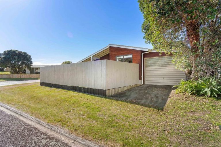 Photo of property in 15 Conqueror Rise, Pauanui, Hikuai, 3579