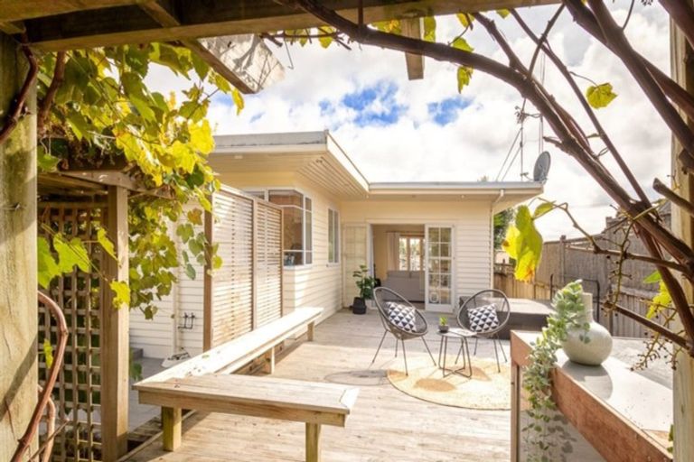 Photo of property in 60 Byron Street, Leamington, Cambridge, 3432