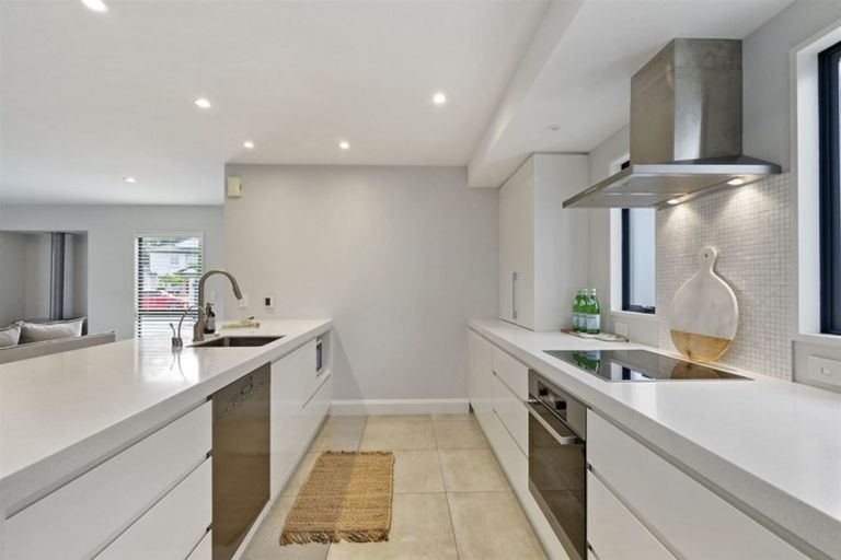 Photo of property in 5 Skyedale Drive, Harewood, Christchurch, 8051