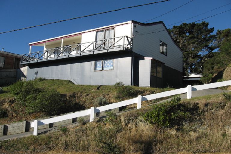 Photo of property in 67 Black Rock Road, Newlands, Wellington, 6037