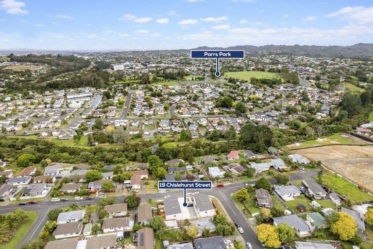 Photo of property in 19b Chislehurst Street, Henderson, Auckland, 0612