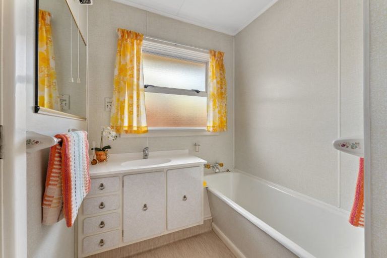 Photo of property in 8 Esperance Street, St Albans, Christchurch, 8052