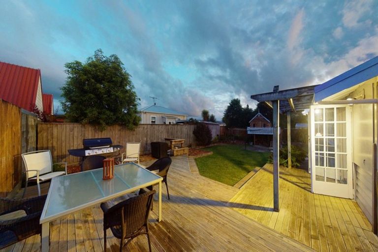 Photo of property in 556a Queen Street East, Levin, 5510