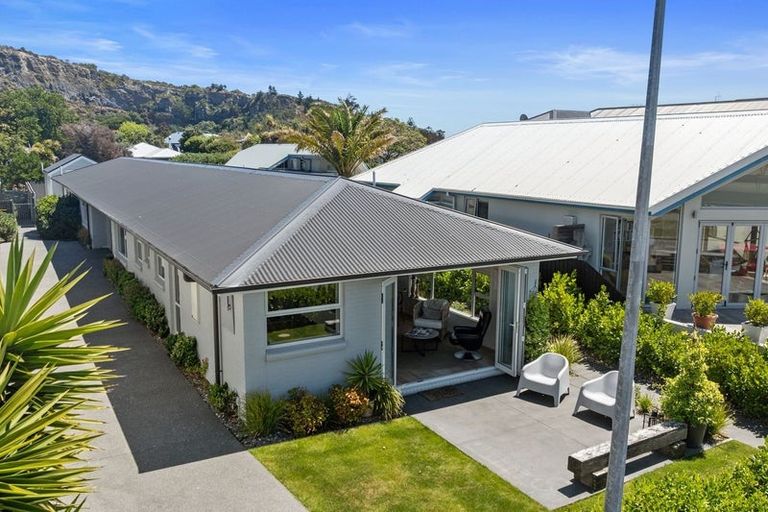 Photo of property in 1/47 Beachville Road, Redcliffs, Christchurch, 8081