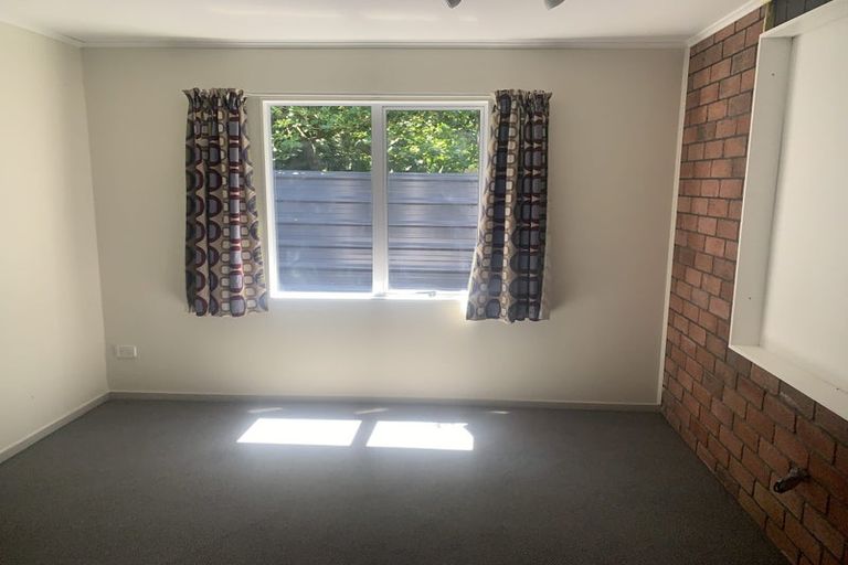 Photo of property in 20a Hira Street, Waikanae, 5036