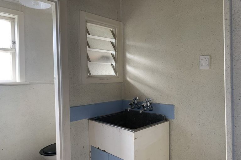 Photo of property in 108 Te Rangitautahanga Road, Turangi, 3334