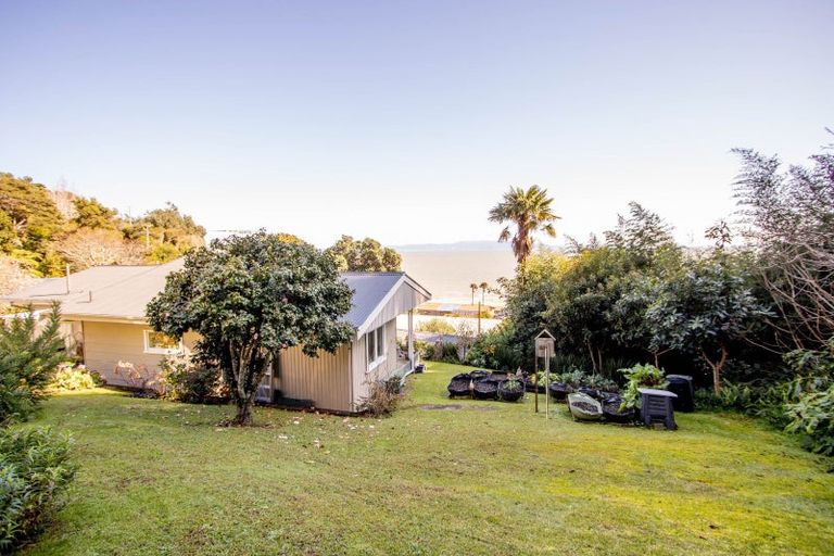 Photo of property in 5 Adams Road, Thornton Bay, Thames, 3575