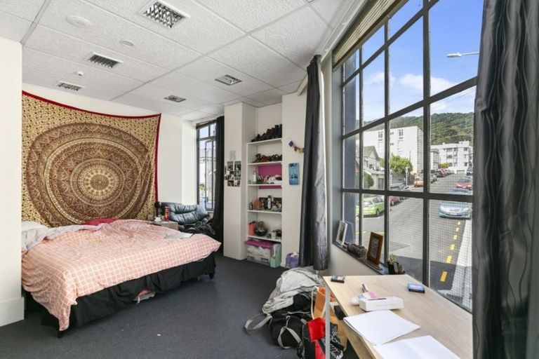 Photo of property in 8b Lipman Street, Mount Victoria, Wellington, 6011