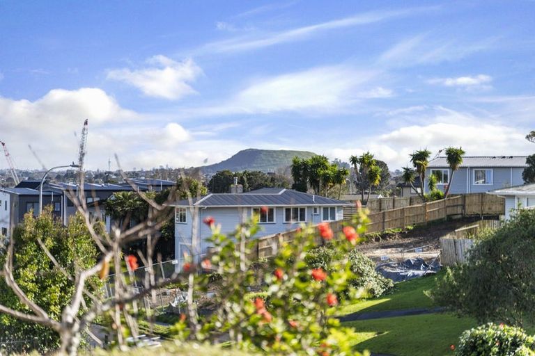 Photo of property in 46 Cardiff Road, Pakuranga, Auckland, 2010