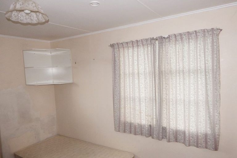 Photo of property in 2 Lambert Street, Marton, 4710