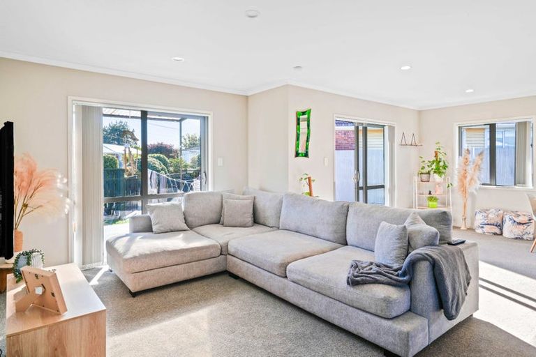 Photo of property in 12 Colac Street, Avondale, Christchurch, 8061