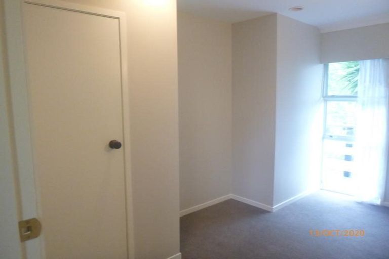 Photo of property in 2/1b Divich Avenue, Te Atatu South, Auckland, 0610