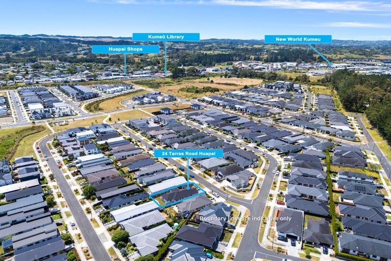 Photo of property in 24 Tarras Road, Kumeu, 0810