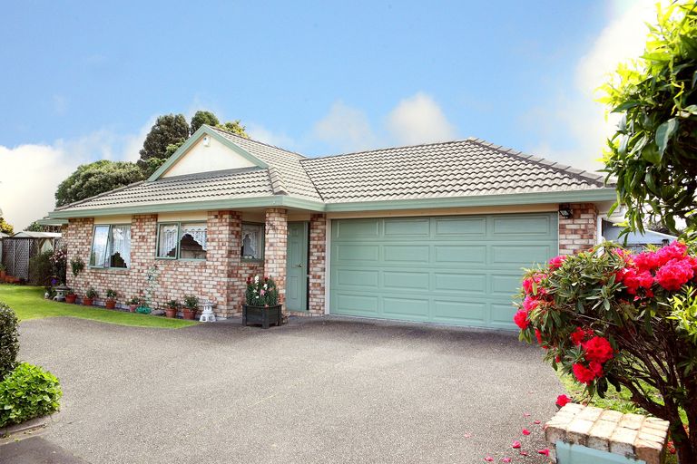 Photo of property in 25l Youngs Road, Papakura, 2110