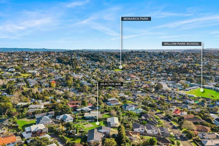 Photo of property in 24 Alton Avenue, Hillcrest, Auckland, 0627